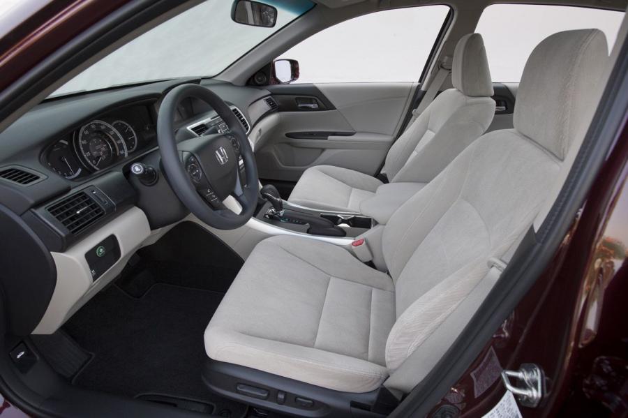  Honda Accord EX-L Sedan 2013 года  (фото 18 из 83)